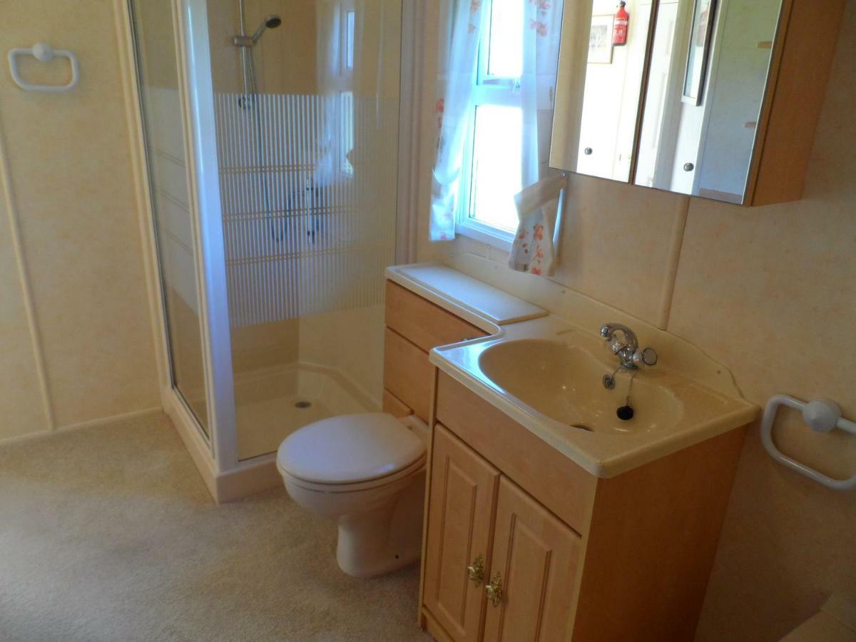Luxury Mobile Home Near Perranporth Situated On A Quiet Farm Truro Esterno foto